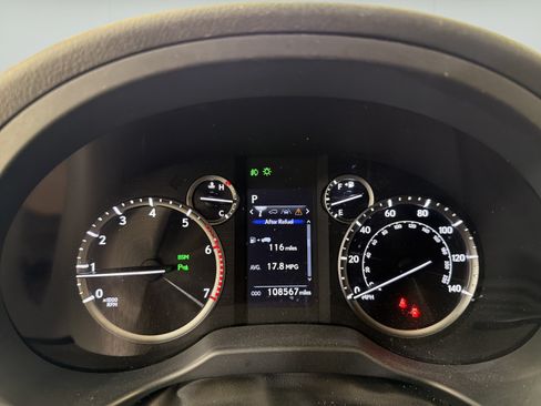 Used 2020 Lexus GX 460 Premium AWD/4WD image 18