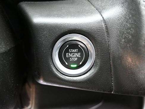 Used 2022 Chevrolet Tahoe Z71 w/ Luxury Package image 23