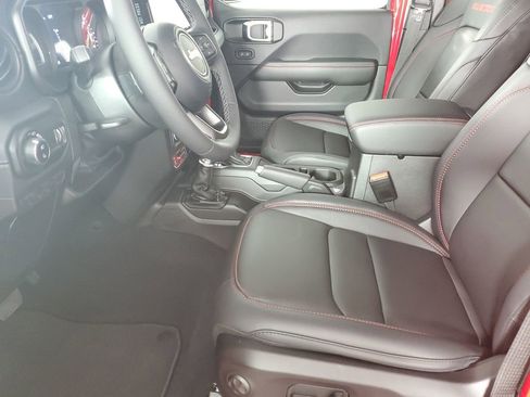 New 2025 Jeep Gladiator Rubicon image 11