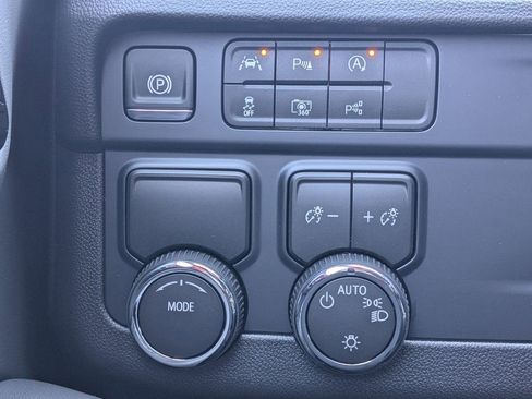 New 2026 Chevrolet Tahoe LS image 25