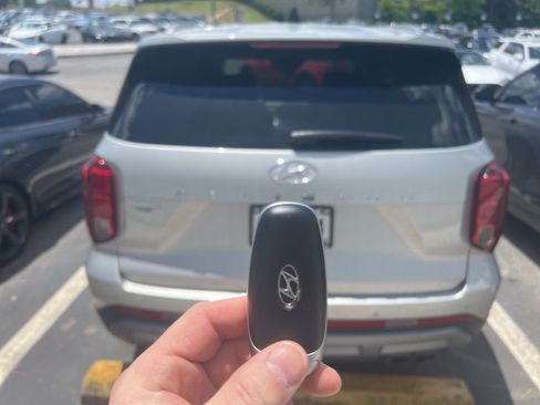 Used 2025 Hyundai Palisade SEL FWD image 4
