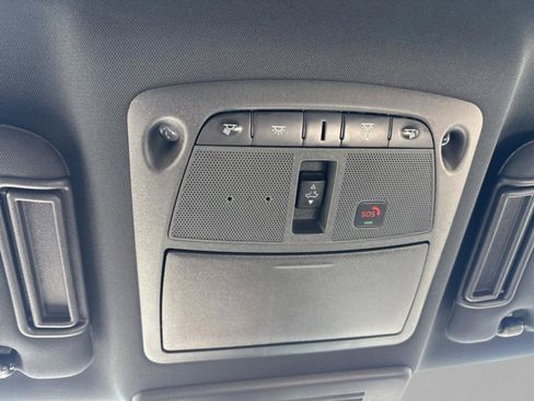 Used 2022 Nissan Armada SL w/ Midnight Edition Package image 23