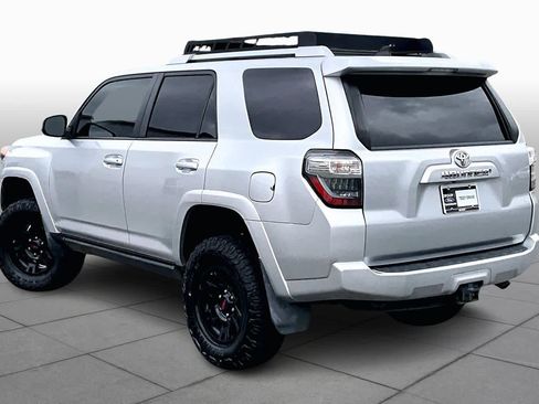 Used 2016 Toyota 4Runner SR5 Premium image 10