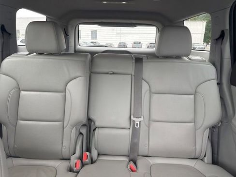 Used 2023 GMC Acadia SLT FWD image 27