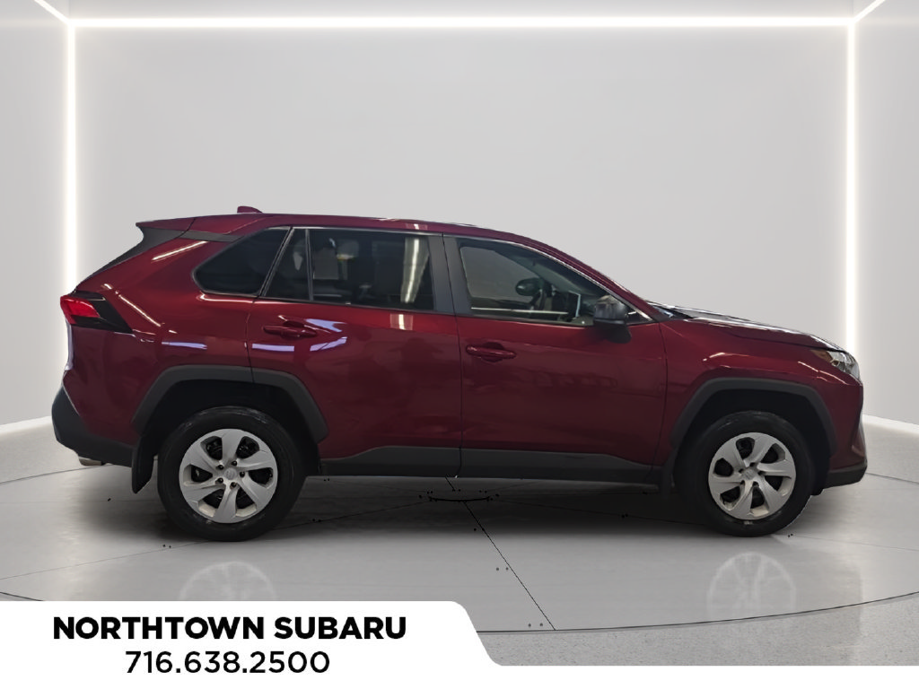 Used 2024 Toyota RAV4 LE AWD/4WD image 7