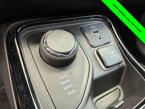 Used 2020 Jeep Compass Limited AWD/4WD image 35