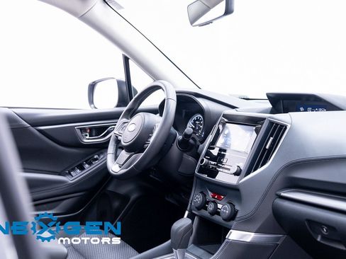 Used 2024 Subaru Forester Premium image 46