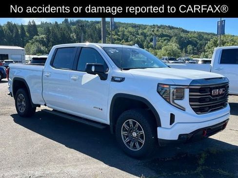 Used 2024 GMC Sierra 1500 AT4 w/ Technology Package AWD/4WD image 5