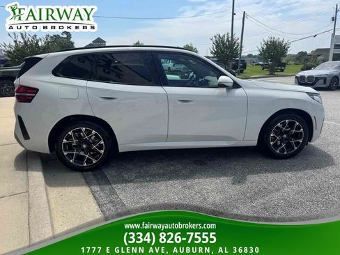 Used 2025 BMW X3 xDrive30i AWD/4WD image 5