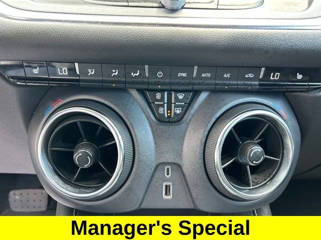 Used 2025 Chevrolet Blazer LT FWD image 28