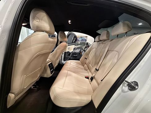 Used 2020 BMW 330i Sedan w/ Convenience Package RWD image 16
