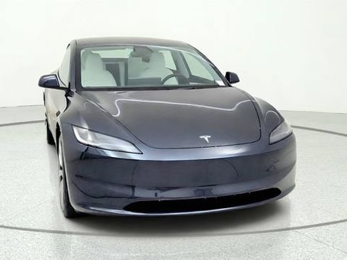 Used 2025 Tesla Model 3 Long Range RWD image 2