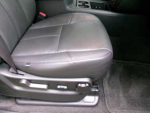 Used 2012 Chevrolet Avalanche LS w/ All-Star Edition AWD/4WD image 19