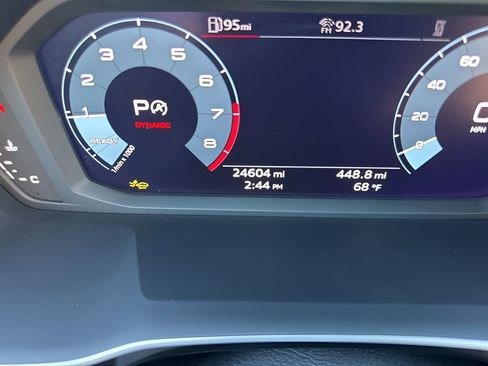 Used 2025 Audi Q3 2.0T Premium image 23