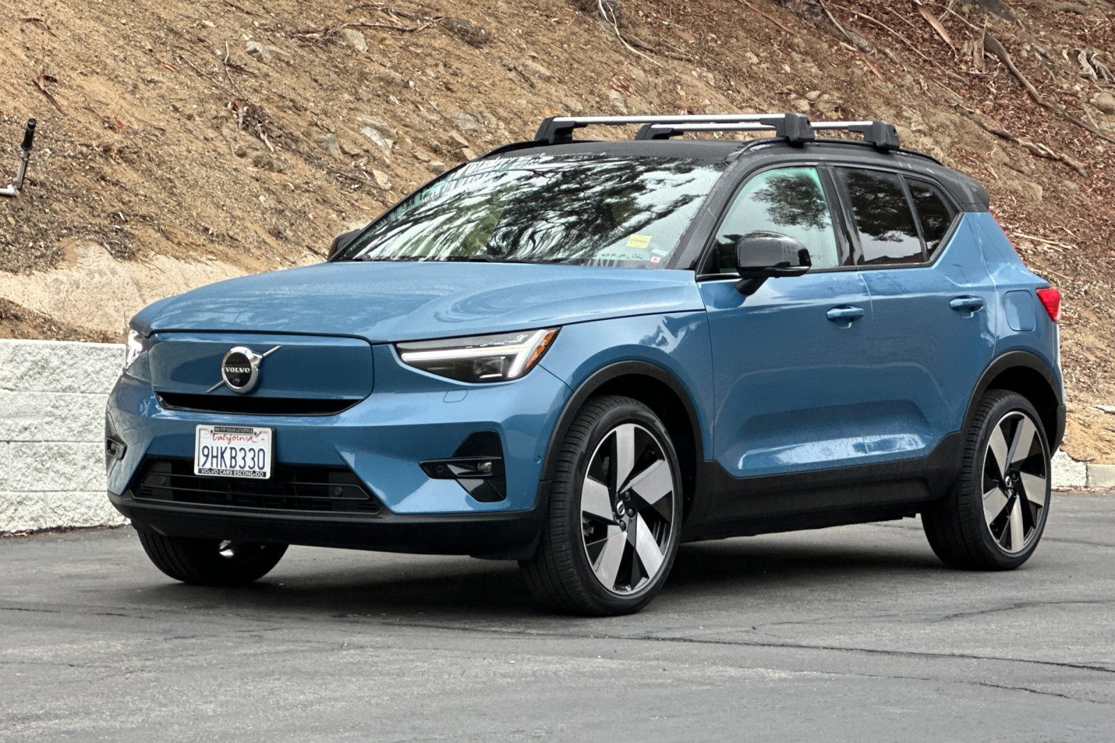 Certified 2023 Volvo XC40 Recharge Ultimate w/ Protection Package Premier AWD/4WD image 9