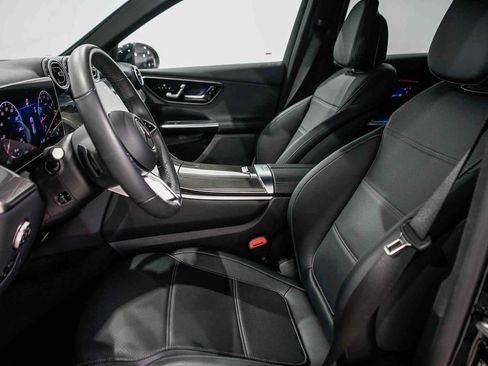 Used 2025 Mercedes-Benz GLC 300 GLC 300 image 16