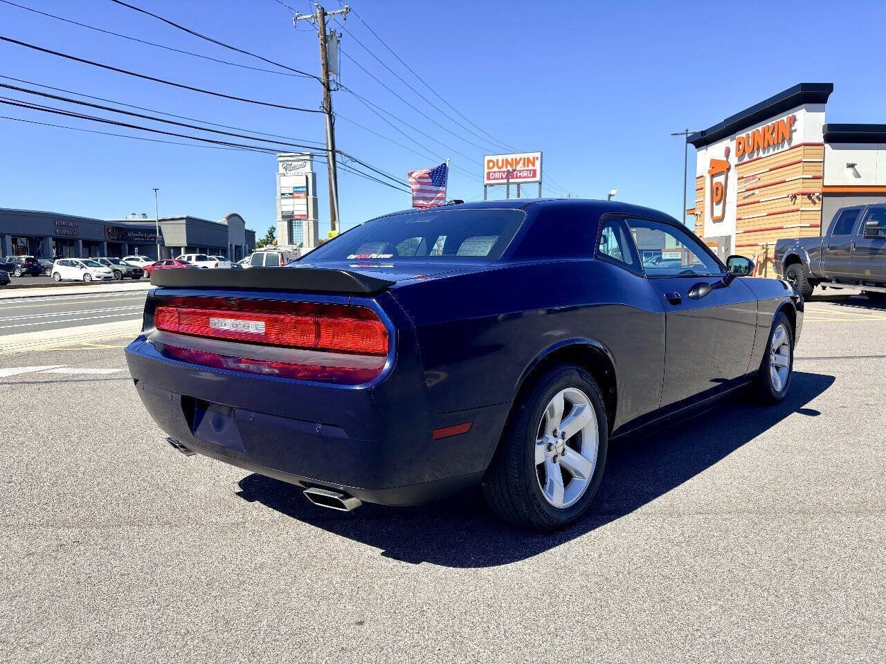 Used 2014 Dodge Challenger SXT Plus RWD image 6
