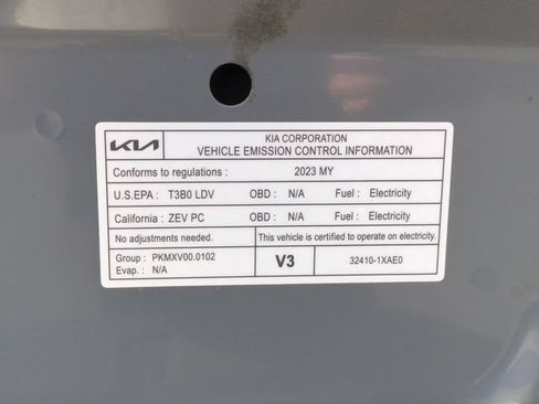 Certified 2023 Kia EV6 Wind RWD image 34