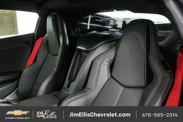 Used 2025 Chevrolet Corvette Z06 w/ Z07 Performance Package RWD image 5