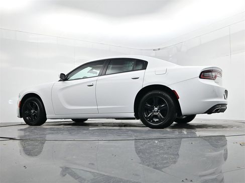 Used 2022 Dodge Charger SXT image 36