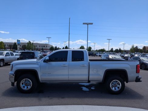 Used 2017 GMC Sierra 1500 SLE w/ Suspension Package, Off-Road AWD/4WD image 9