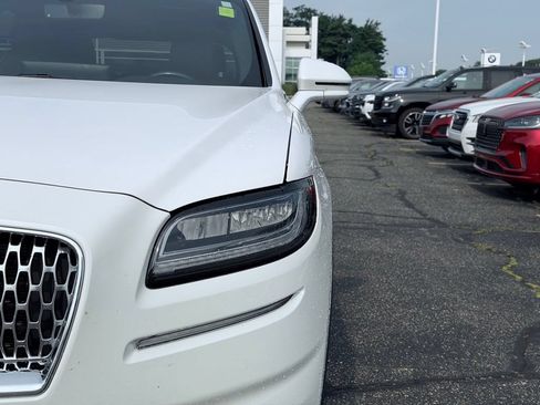 Certified 2023 Lincoln Nautilus Reserve AWD/4WD image 3