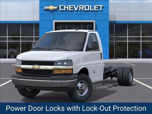 New 2026 Chevrolet Express 4500 w/ Power Convenience Package image 6