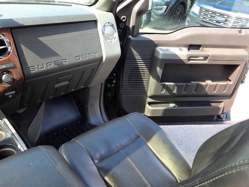 Used 2012 Ford F250 Lariat w/ Lariat Ultimate Pkg AWD/4WD image 52