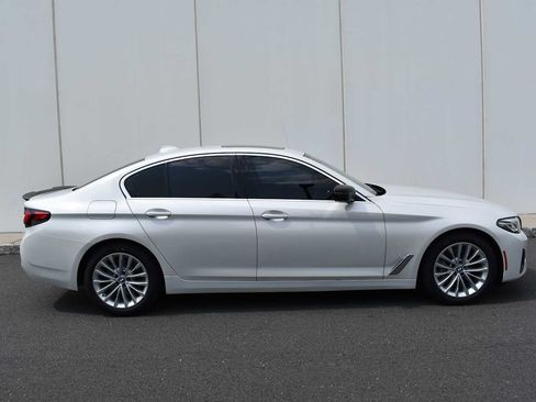 Used 2023 BMW 530i xDrive w/ Convenience Package AWD/4WD image 3