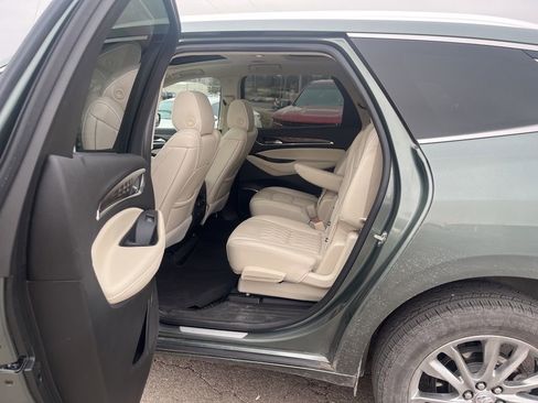 Used 2023 Buick Enclave Avenir image 11