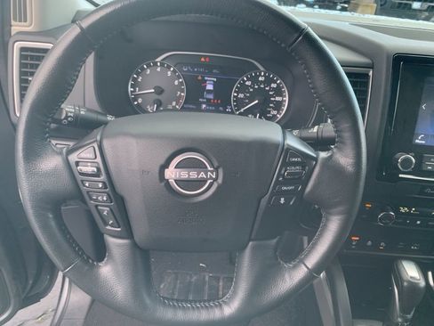 Used 2024 Nissan Frontier SV w/ SV Convenience Package image 13