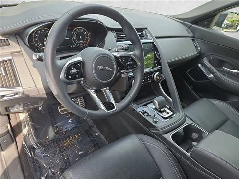 Used 2024 Jaguar E-PACE R-Dynamic SE AWD/4WD image 16