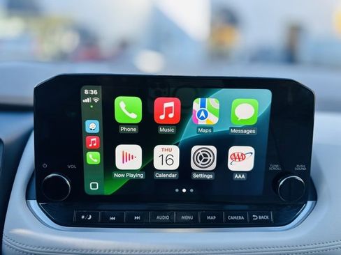 Used 2021 Nissan Rogue SL w/ Premium Package image 8