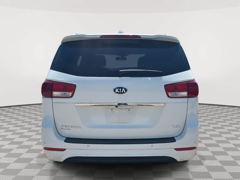 Used 2015 Kia Sedona LX w/ LX Convenience Package FWD image 27