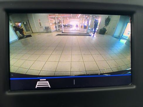 Used 2020 Chevrolet Equinox LS image 19