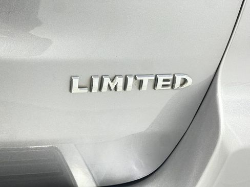 Used 2020 Jeep Grand Cherokee Limited w/ Premium Lighting Group image 40