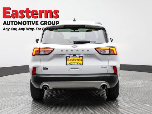 Used 2022 Ford Escape SE w/ Cold Weather Package image 6