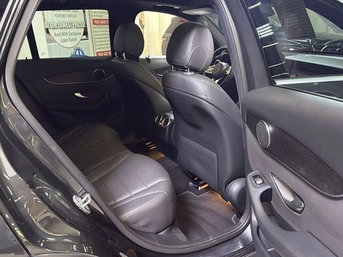 Used 2020 Mercedes-Benz GLC 300 4MATIC image 20