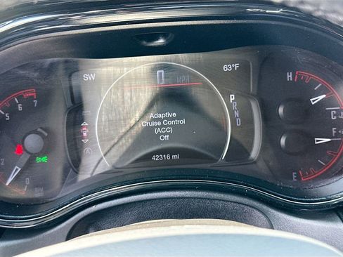 Used 2024 Dodge Durango GT RWD image 12