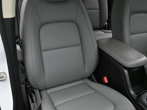 Used 2022 Chevrolet Colorado W/T image 16