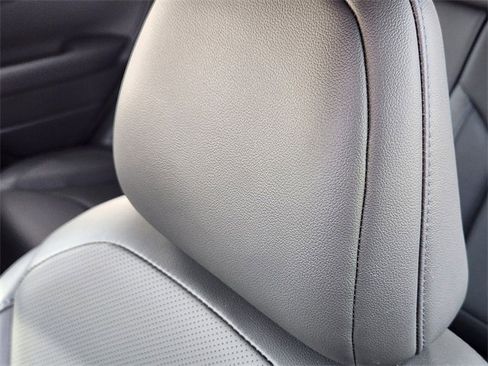 Certified 2025 Subaru Forester Limited image 15