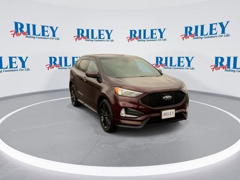 Certified 2022 Ford Edge ST-Line w/ Class II Trailer Tow Package image 4