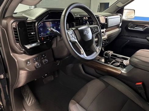 Used 2024 Chevrolet Silverado 1500 RST w/ Z71 Off-Road Package AWD/4WD image 19