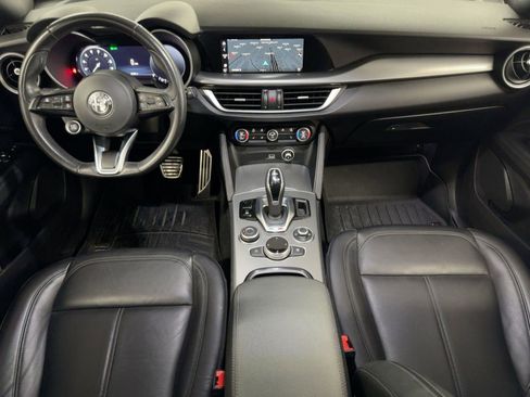 Used 2024 Alfa Romeo Stelvio Ti image 17