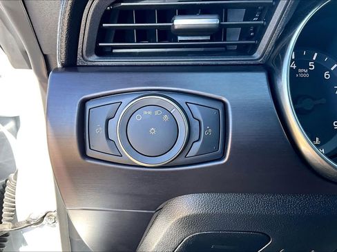 Used 2016 Ford Mustang Shelby GT350 w/ Technology Package image 35