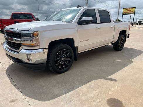 Used 2017 Chevrolet Silverado 1500 LT w/ All Star Edition AWD/4WD image 3