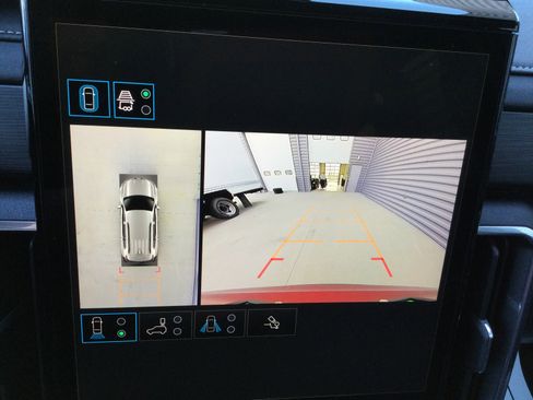 New 2025 GMC Acadia Elevation w/ Elevation Premium Package image 17