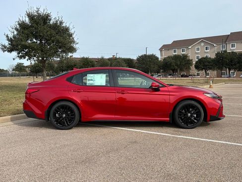 New 2026 Toyota Camry SE image 4