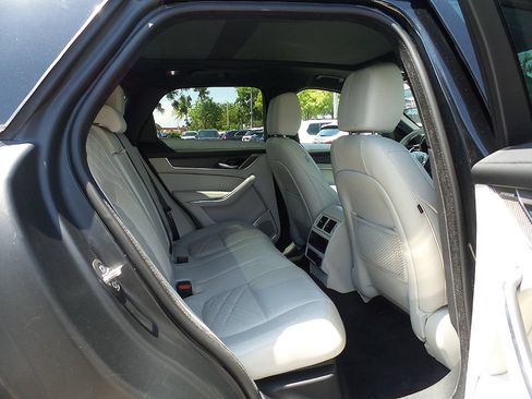 Used 2023 Jaguar F-PACE S AWD/4WD image 32