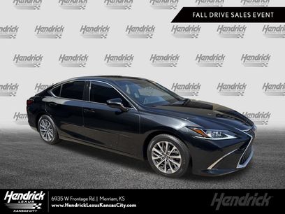 Certified 2022 Lexus ES 350 w/ Accessory Package 2